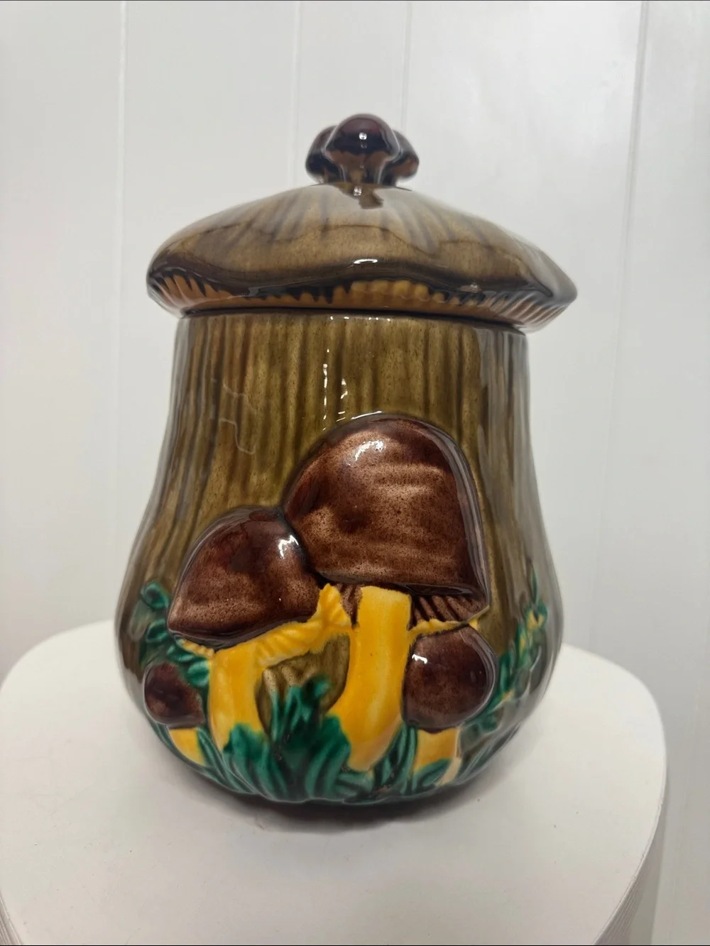 Vintage Arnels ceramic mushroom cookie jar